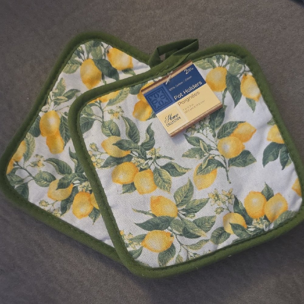 💚5/$20💚Lemon Print Pot Holders - Green and Yellow